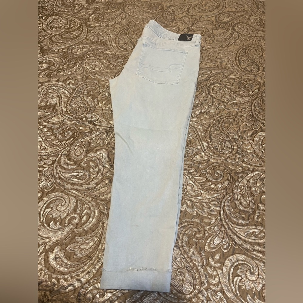 American Eagle Outfitters Light Wash Skinny Jeans